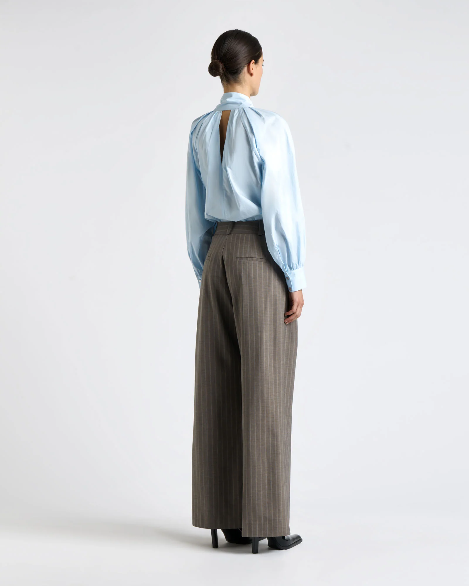 Good Earth Cotton Tie Neck Blouse - Image 5